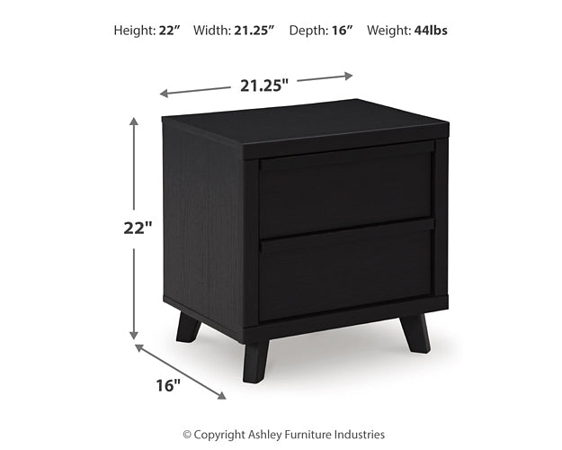 Danziar King Panel Bed with Mirrored Dresser and Nightstand