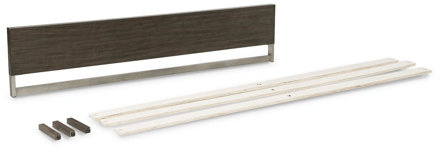 Arkenton Queen Panel Bed with Mirrored Dresser and 2 Nightstands