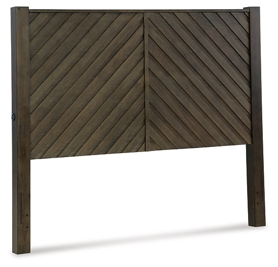 Arkenton Queen Panel Bed with Mirrored Dresser and 2 Nightstands