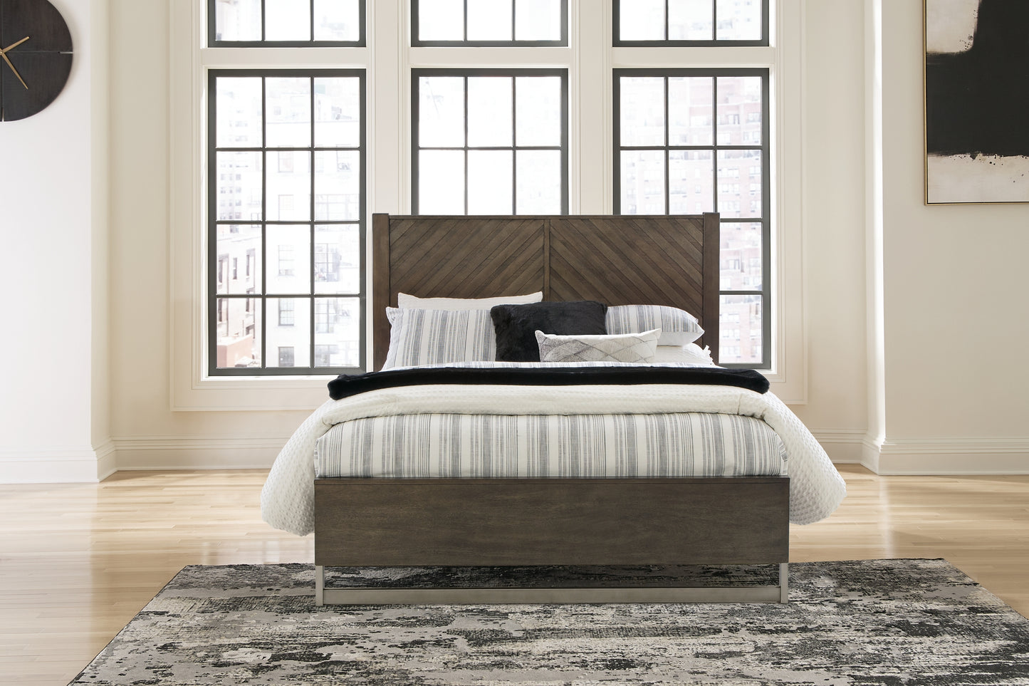 Arkenton Queen Panel Bed with Mirrored Dresser and 2 Nightstands