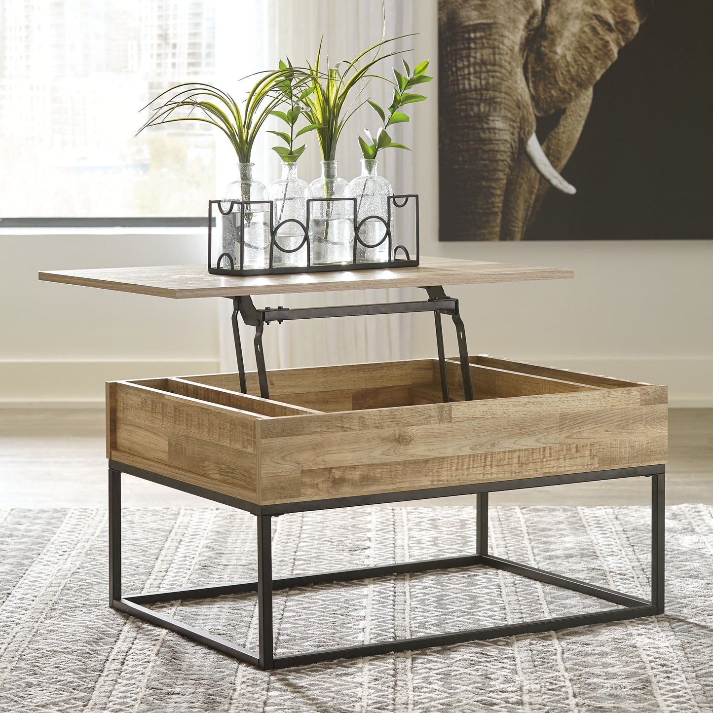 Gerdanet Lift Top Cocktail Table